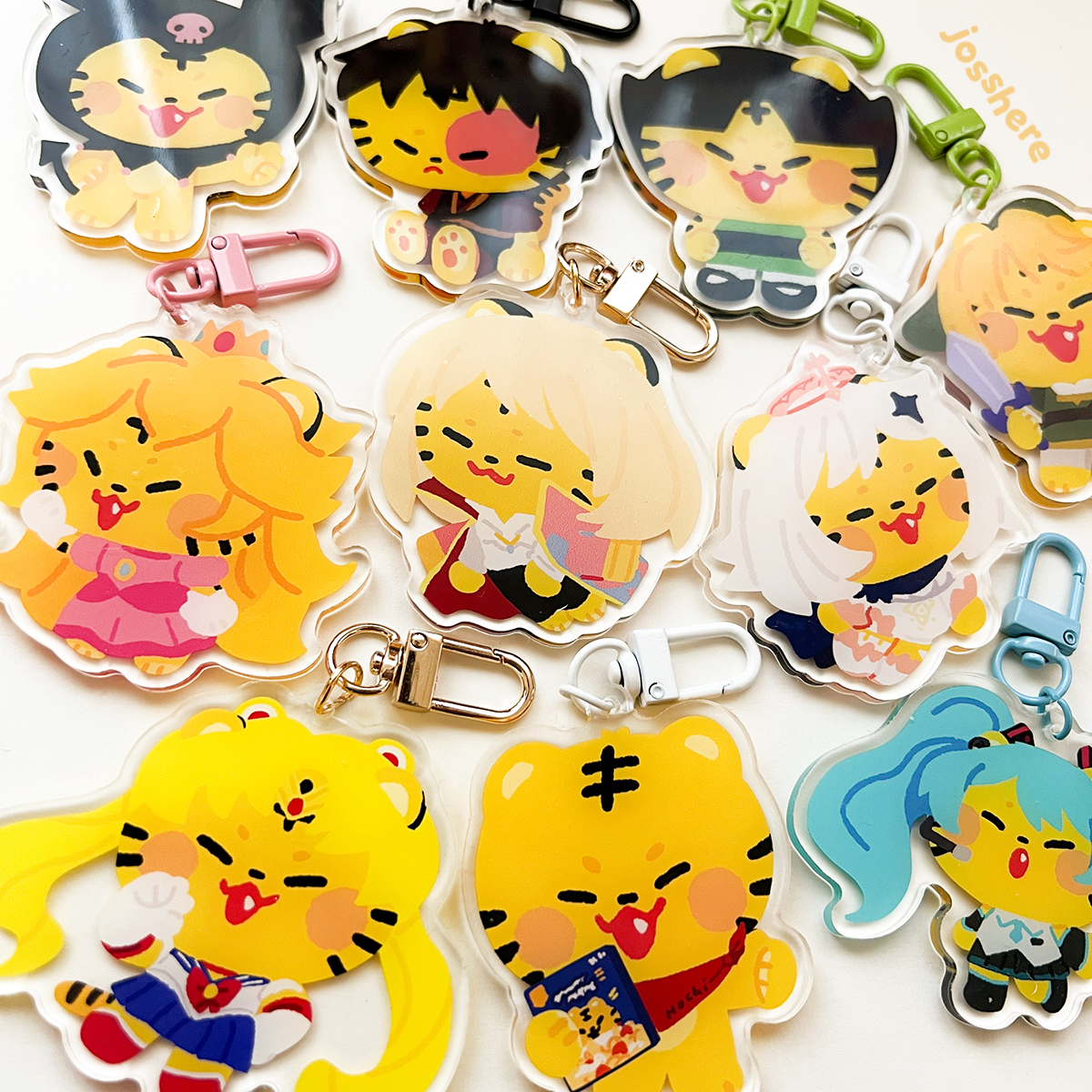 It's NOT Hochi - Acrylic Charms